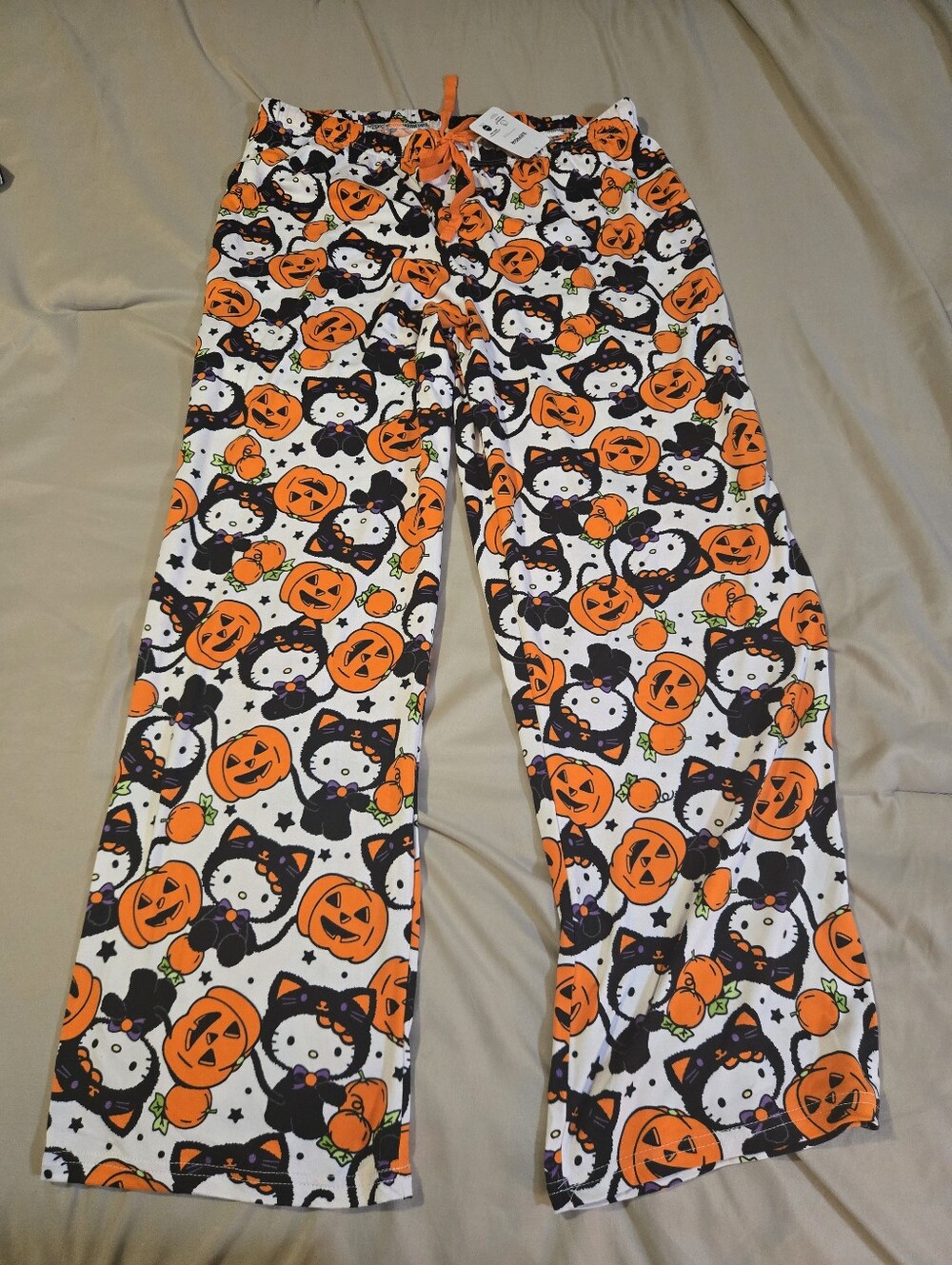 Hello Kitty Sanrio Halloween Pumpkin Black Cat Pajama Pants Large NWT